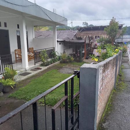 Eja Guest House แอนเด ภายนอก รูปภาพ
